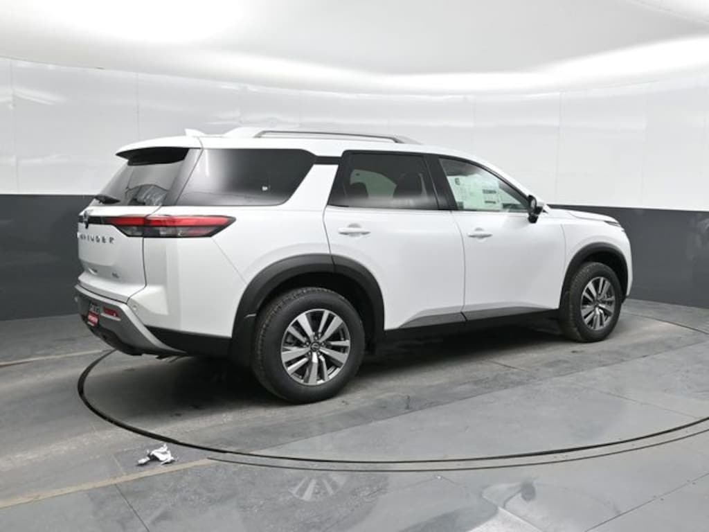 New 2025 Nissan Pathfinder SL SUV