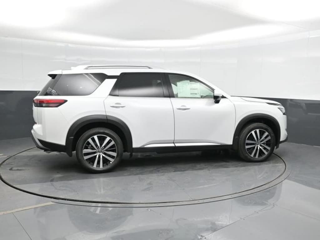New 2025 Nissan Pathfinder Platinum SUV