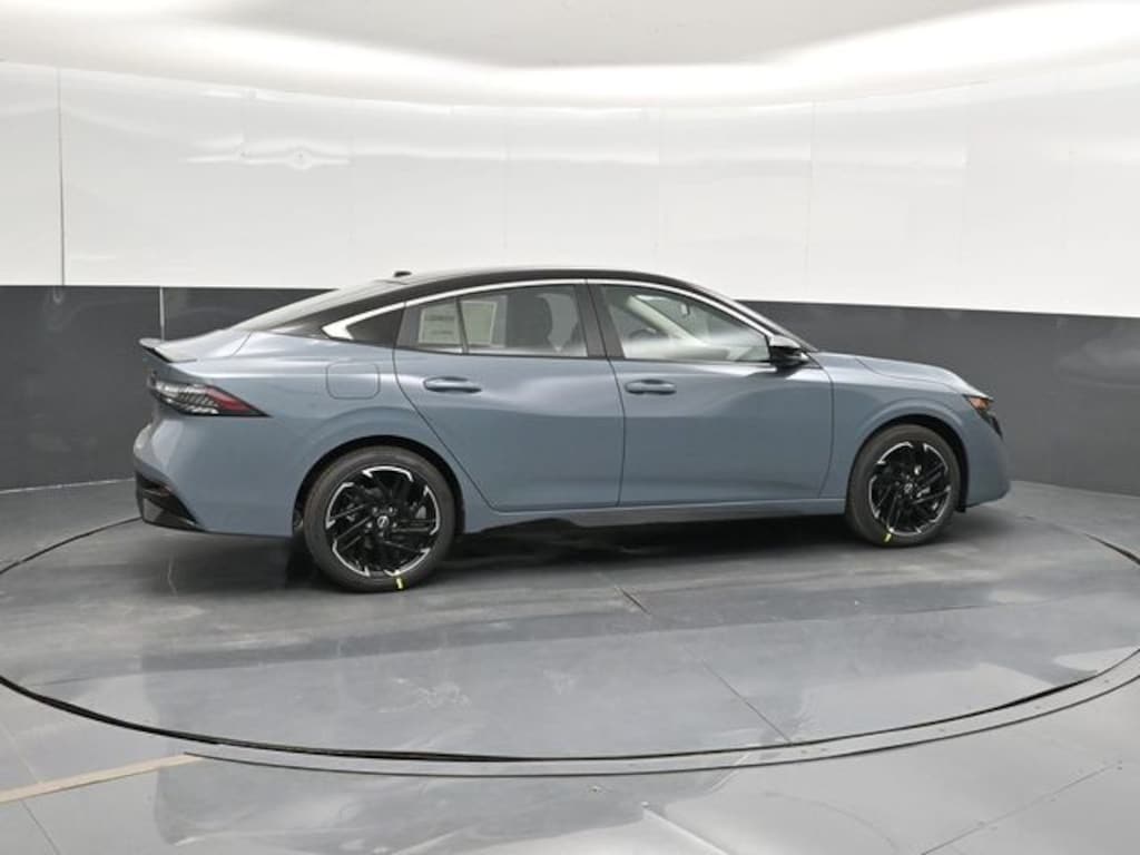 New 2027 Nissan Sentra SR Sedan