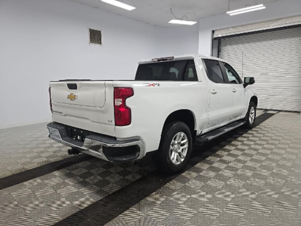 Used 2023 Chevrolet Silverado 1500 LT w/1LT Truck Crew Cab