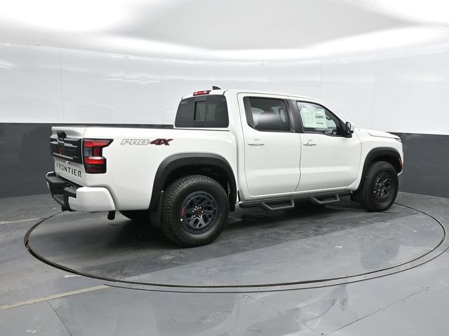 2025 Nissan Frontier PRO-4X photo 2