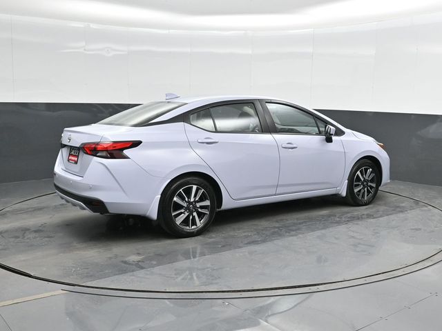 2025 Nissan Versa 1.6 SV photo 2