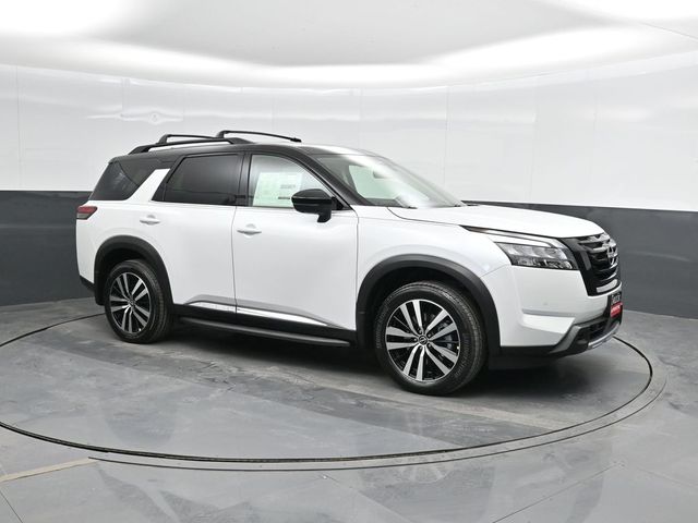 2025 Nissan Pathfinder Platinum photo 4