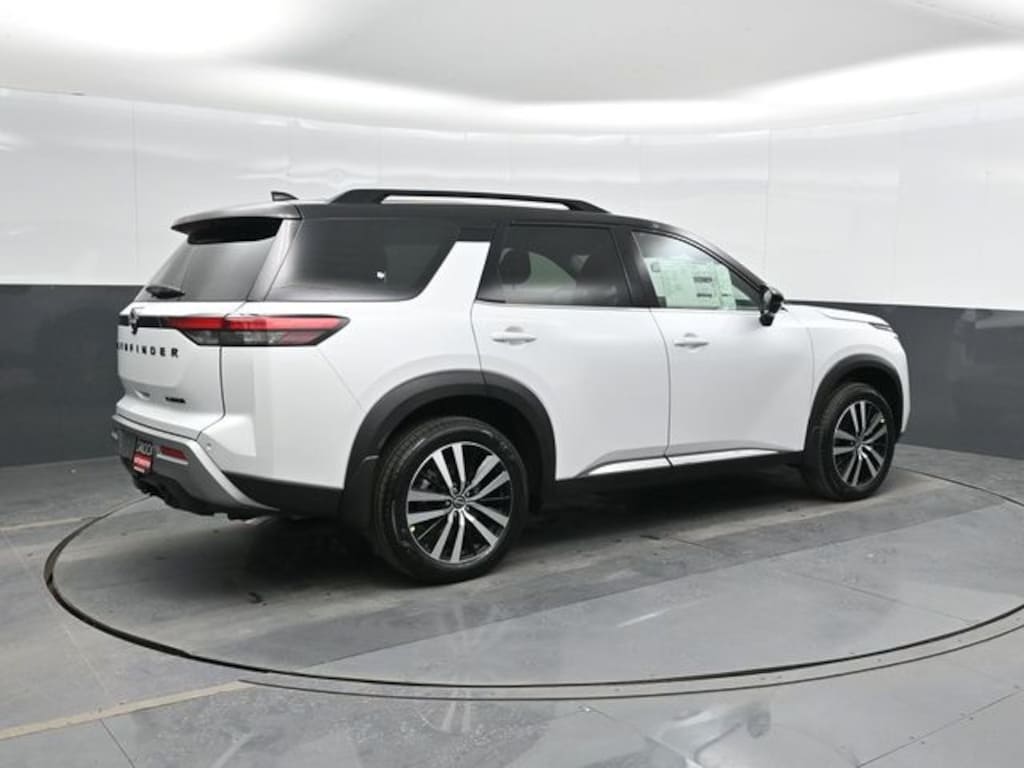 New 2025 Nissan Pathfinder Platinum SUV