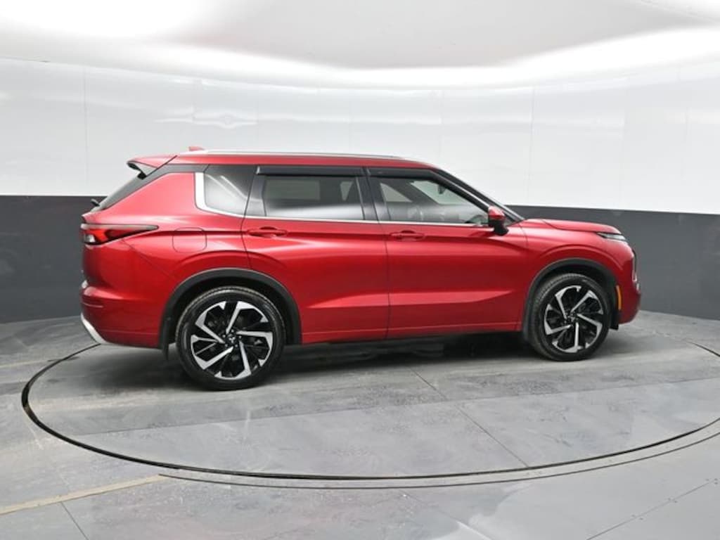 Used 2022 Mitsubishi Outlander SEL CUV