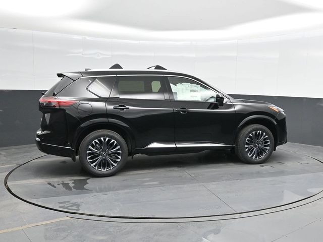 2026 Nissan Rogue Platinum photo 2