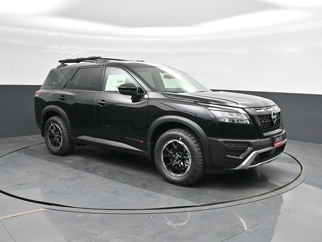 2025 Nissan Pathfinder Rock Creek photo 2