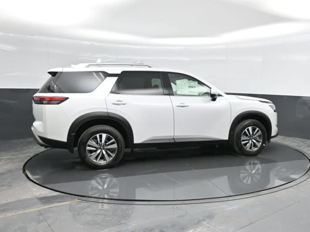 New 2025 Nissan Pathfinder SL SUV