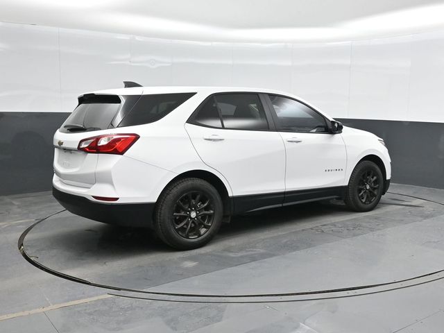2020 Chevrolet Equinox LS photo 2