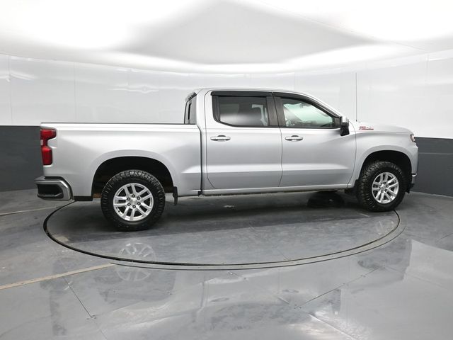 2020 Chevrolet Silverado 1500 LT photo 3