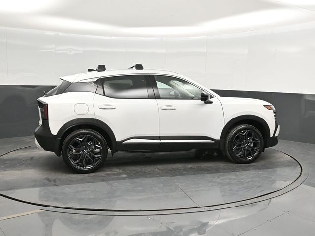2026 Nissan Kicks SR photo 3
