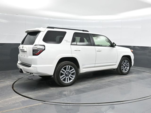 2024 Toyota 4Runner TRD Sport photo 2