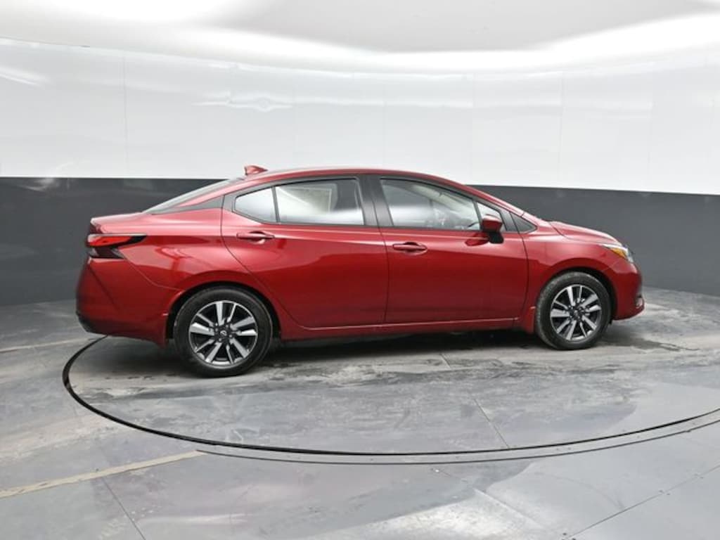 New 2025 Nissan Versa 1.6 SV Sedan