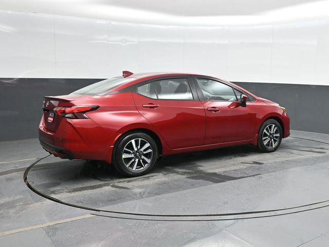 2025 Nissan Versa 1.6 SV photo 2