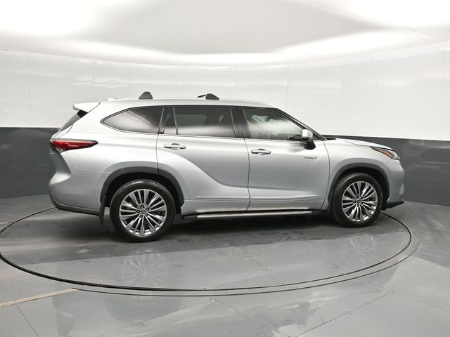 2021 Toyota Highlander Hybrid Platinum photo 2