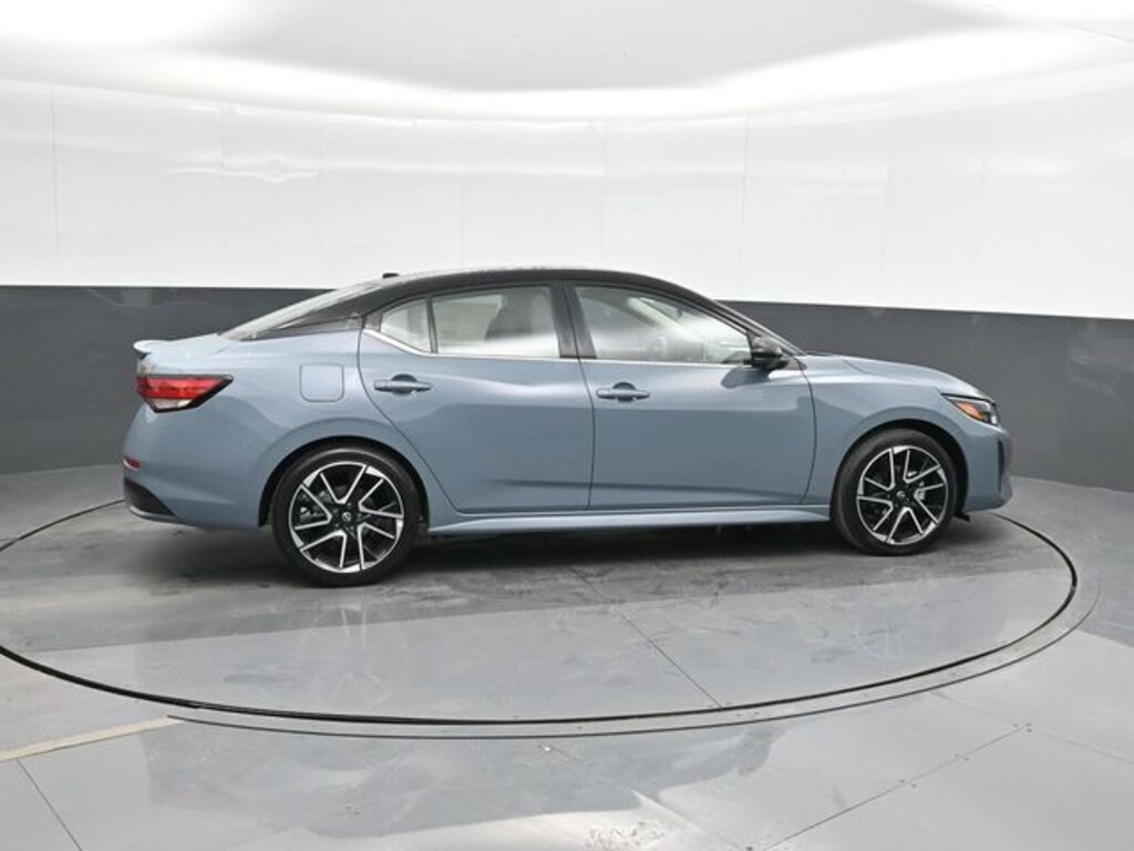New 2025 Nissan Sentra SR Sedan