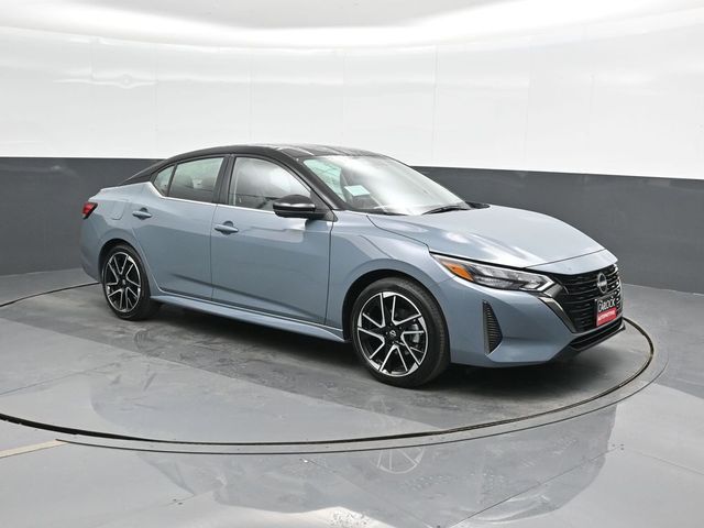 2025 Nissan Sentra SR photo 4