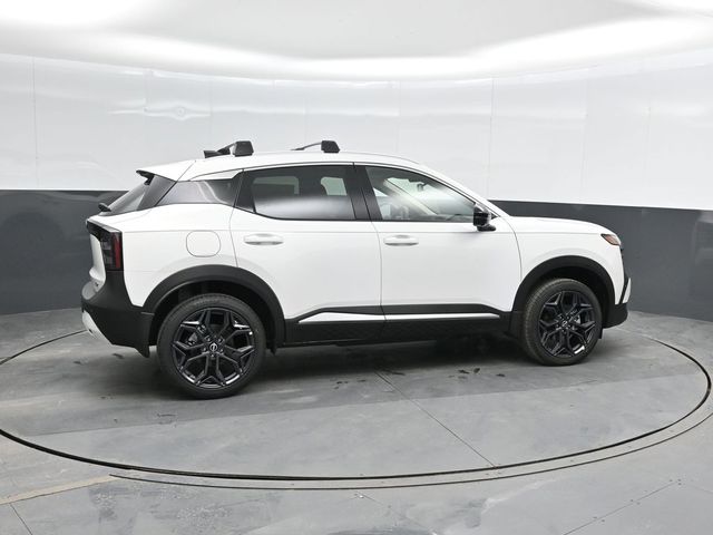 2026 Nissan Kicks SR photo 3