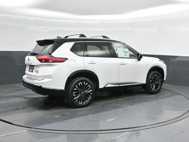 2026 Nissan Rogue Platinum photo 2