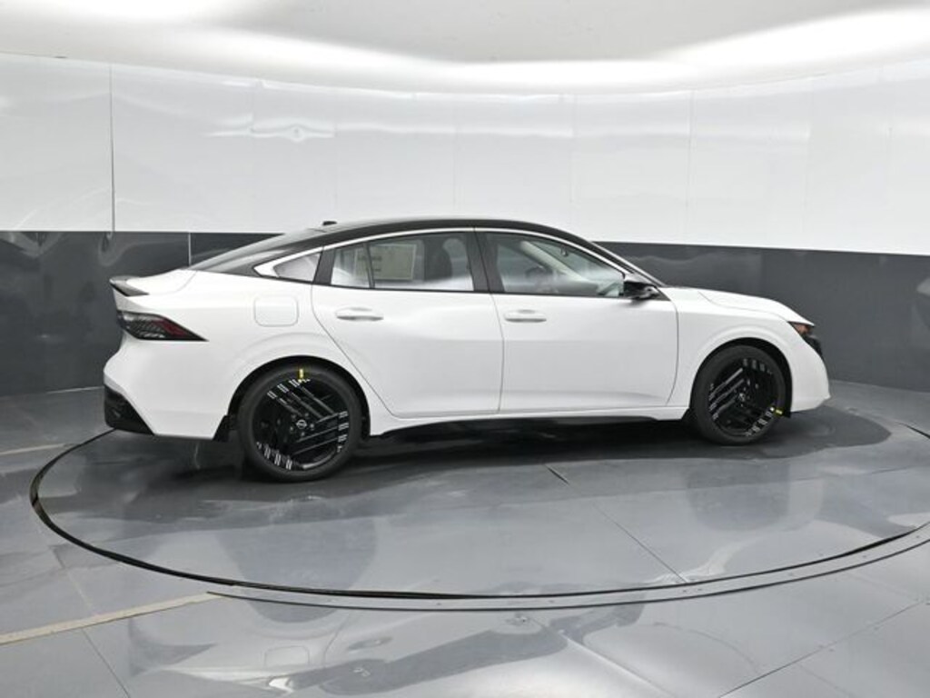 New 2027 Nissan Sentra SR Sedan