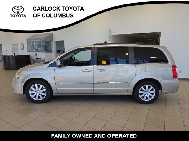2016 Chrysler Town & Country Touring