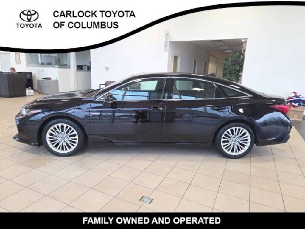 Used 2020 Toyota Avalon Hybrid Limited Sedan