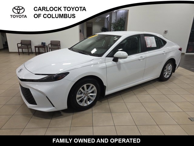 2025 Toyota Camry LE - Photo 4