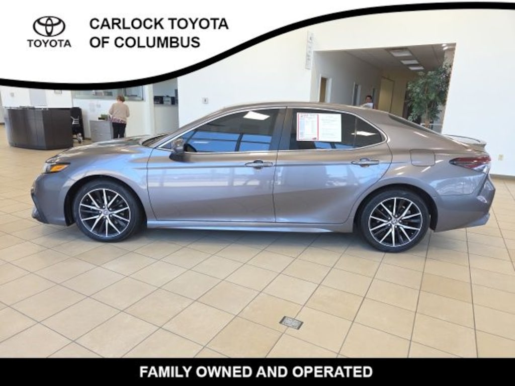 Used 2021 Toyota Camry SE Sedan