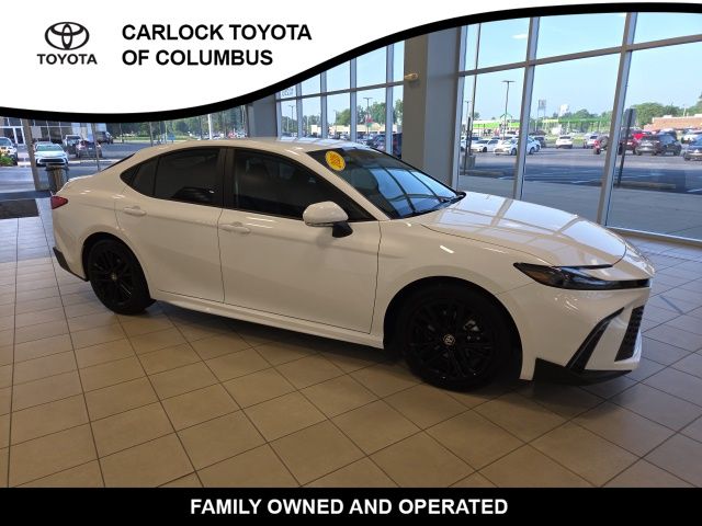 2026 Toyota Camry SE - Photo 6