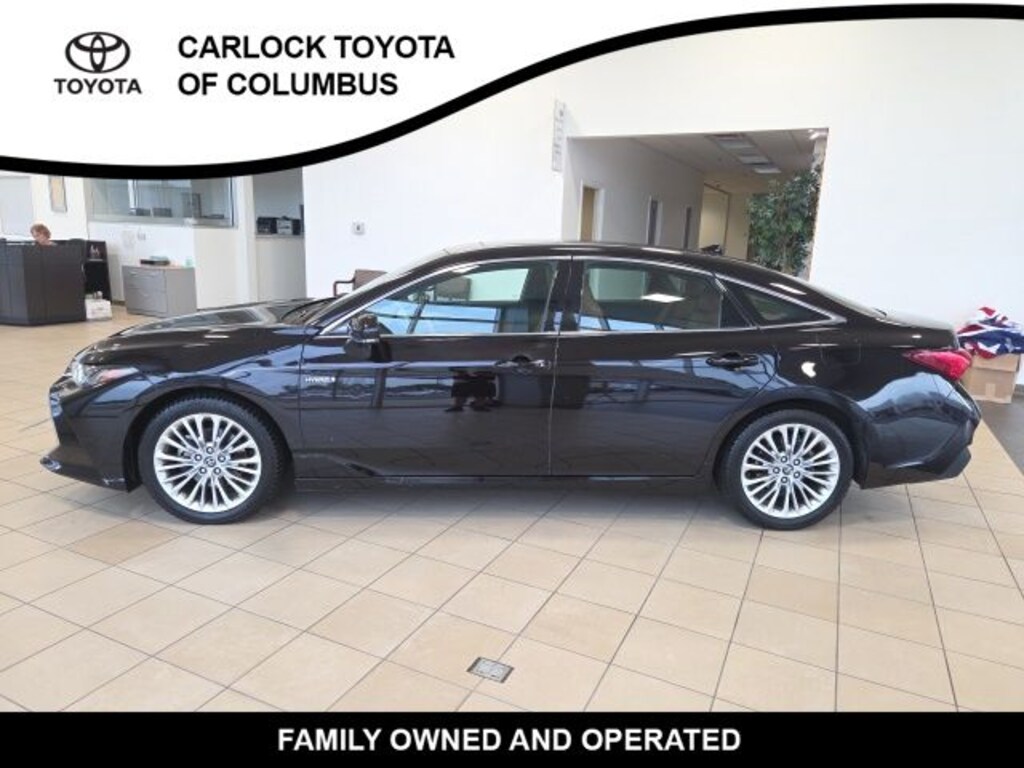 Used 2020 Toyota Avalon Hybrid Limited Sedan