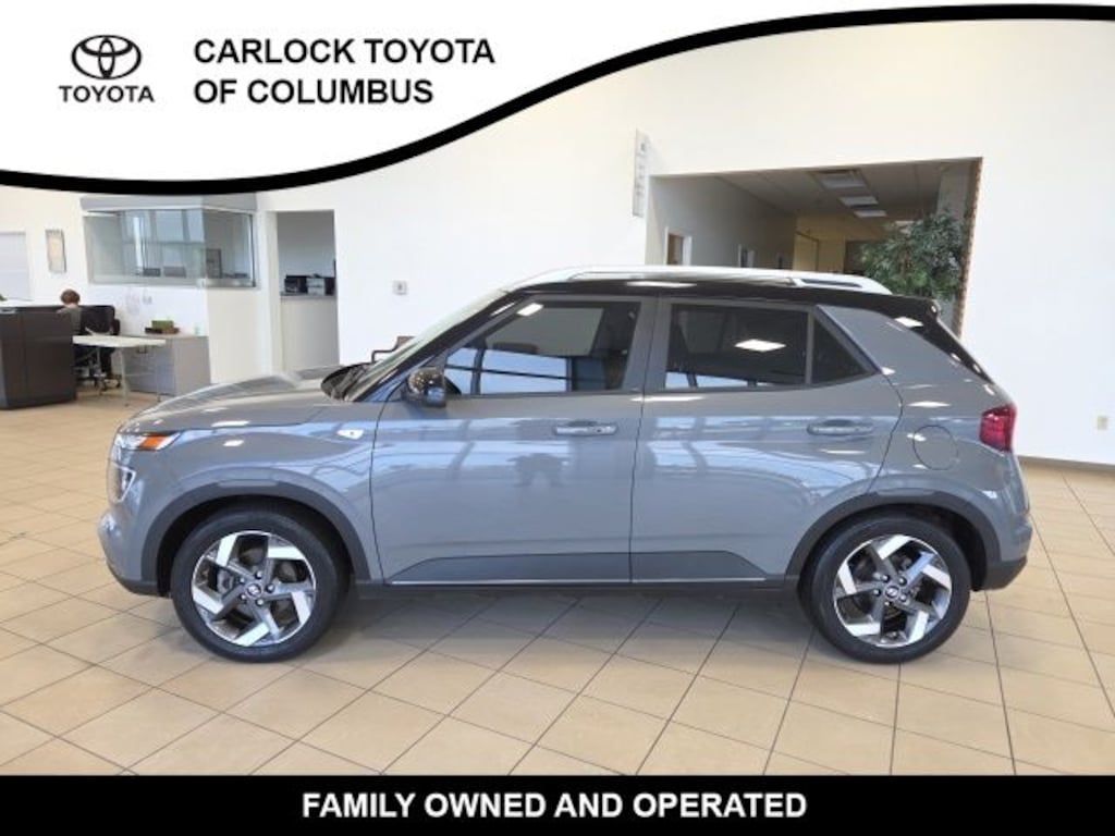 Used 2022 Hyundai Venue Limited SUV