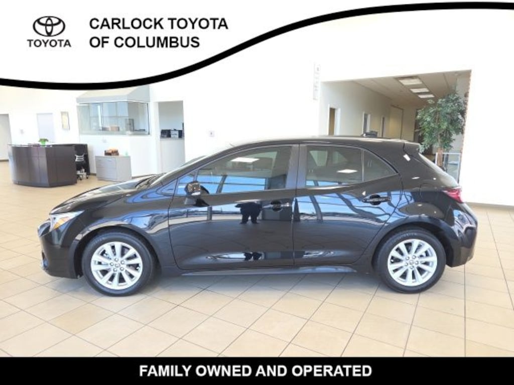 Used 2025 Toyota Corolla Hatchback SE Hatchback