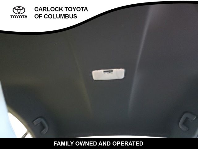 2026 Toyota Camry SE - Photo 14