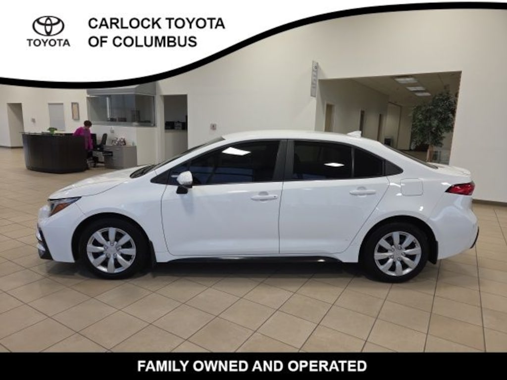 Used 2024 Toyota Corolla SE Sedan