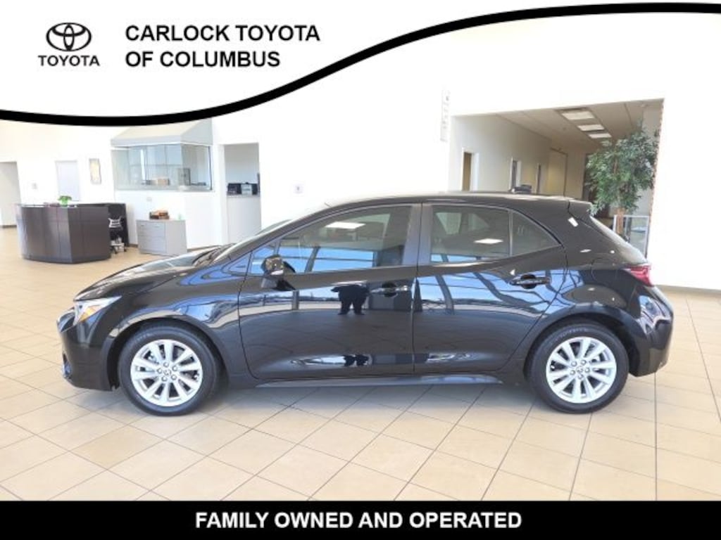 Used 2025 Toyota Corolla Hatchback SE Hatchback