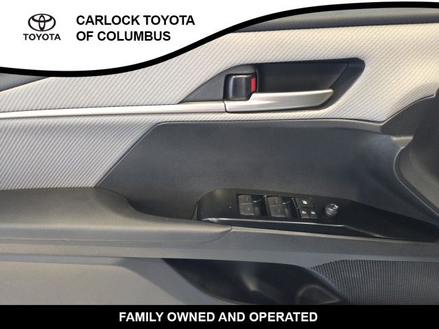 2026 Toyota Camry SE - Photo 12