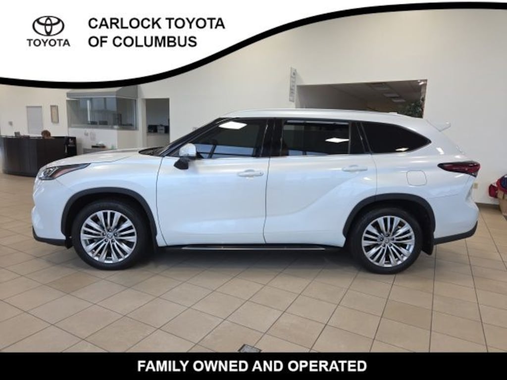 Used 2025 Toyota Highlander SUV