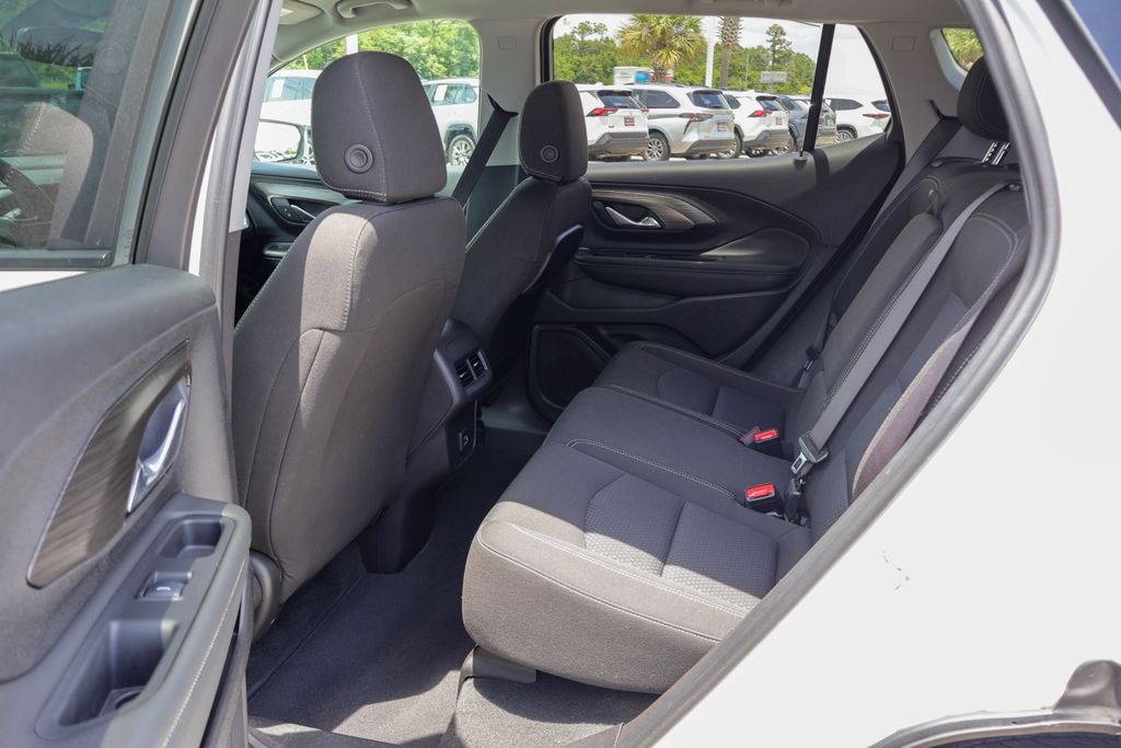 2024 GMC Terrain SLE - Photo 10