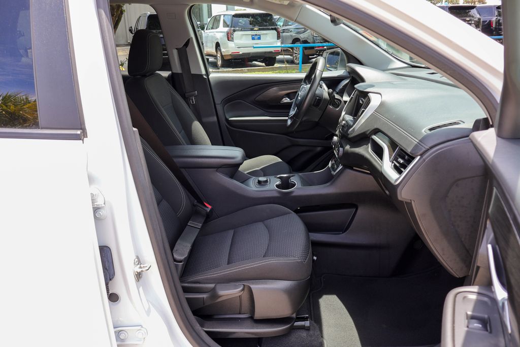2024 GMC Terrain SLE - Photo 9