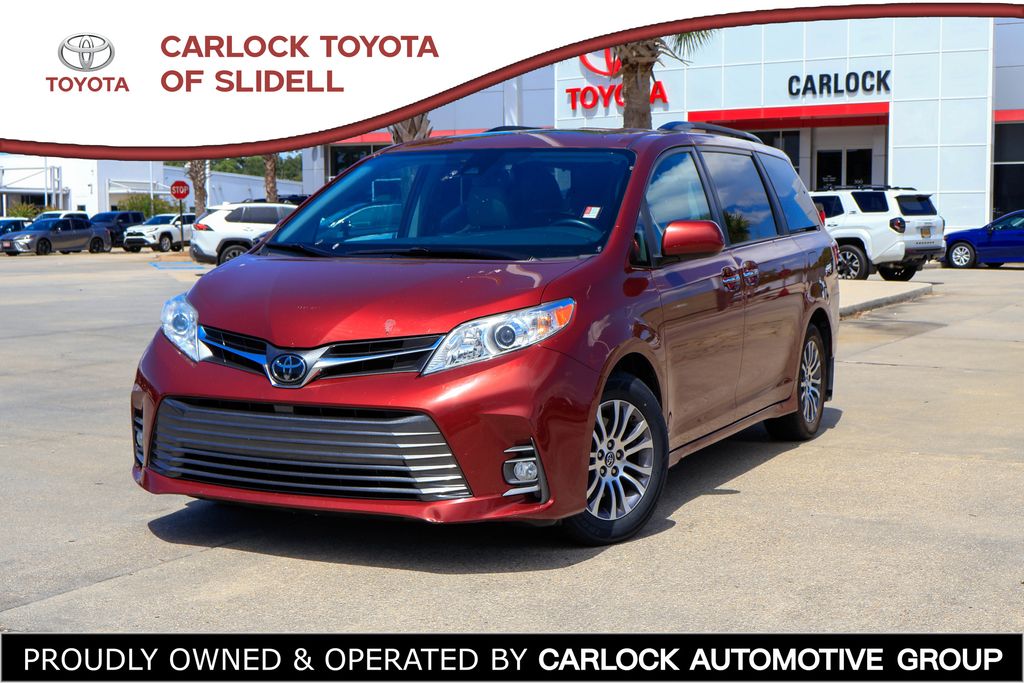 2020 Toyota Sienna XLE