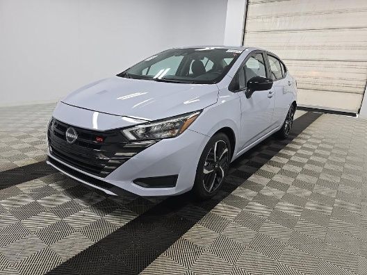 2025 Nissan Versa 1.6 SR CVT's photo