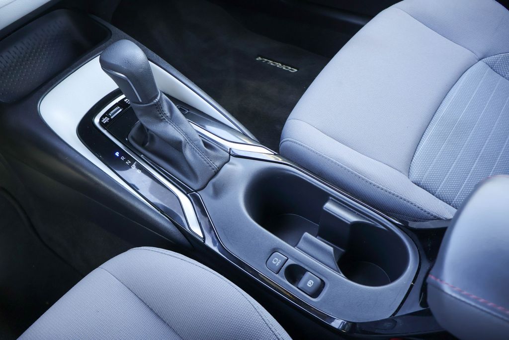 2023 Toyota Corolla SE - Photo 16