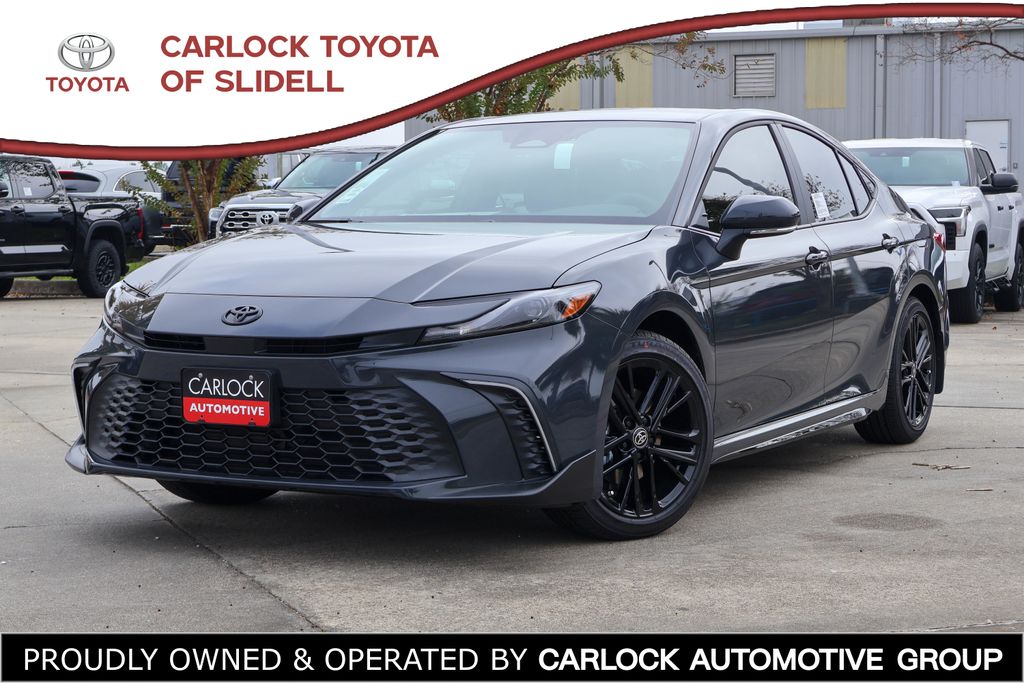 2026 Toyota Camry SE's photo