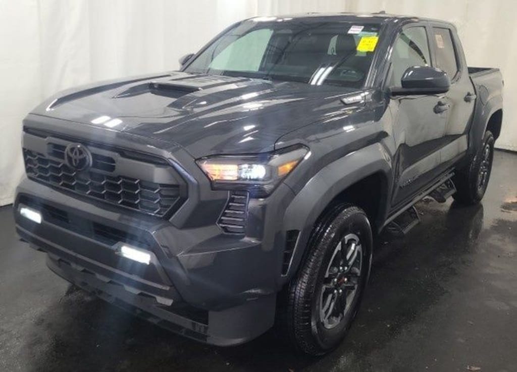 Used 2025 Toyota Tacoma SR5 Truck Double Cab