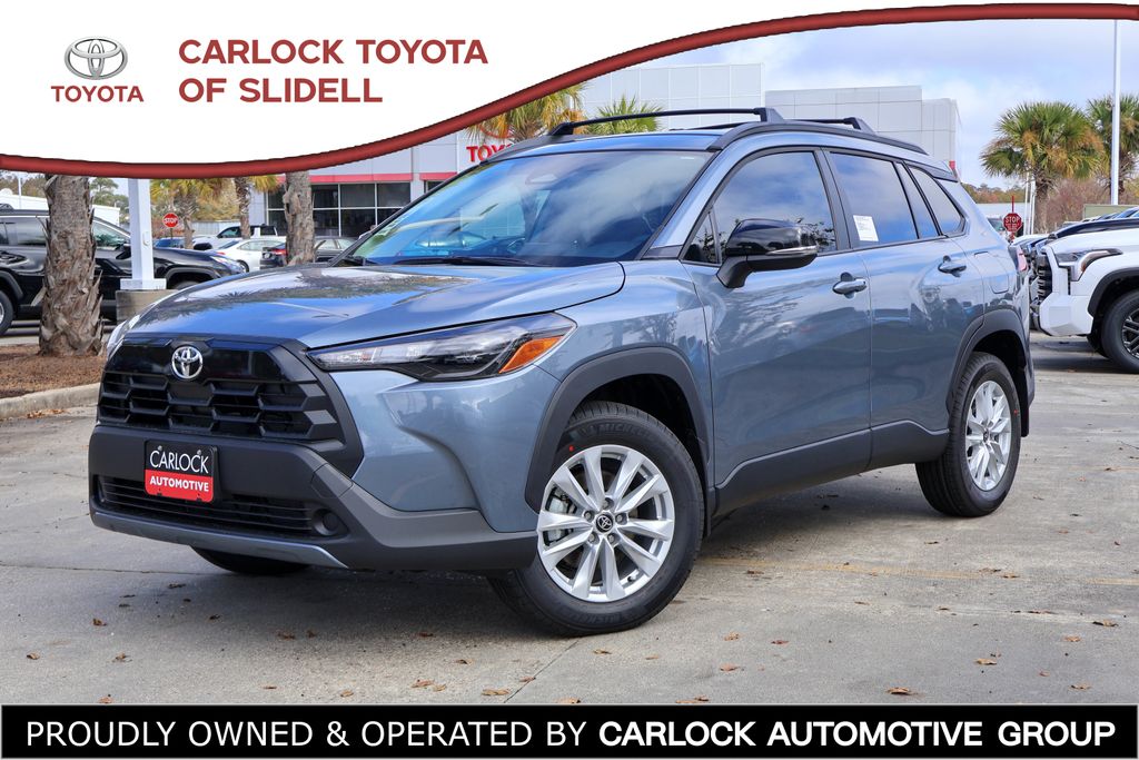 2026 Toyota Corolla Cross LE's photo