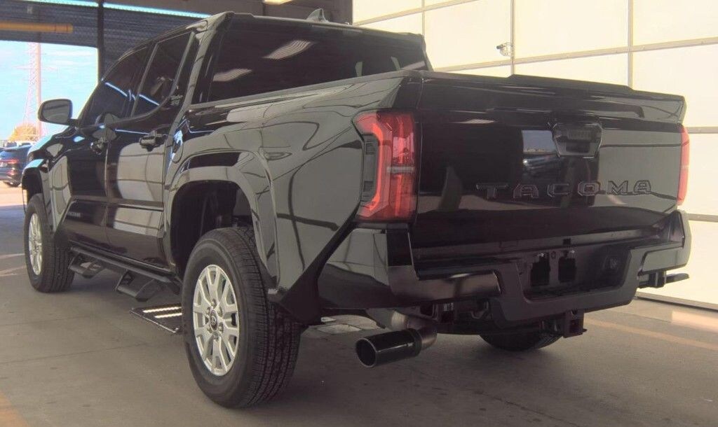Used 2025 Toyota Tacoma SR5 Truck Double Cab
