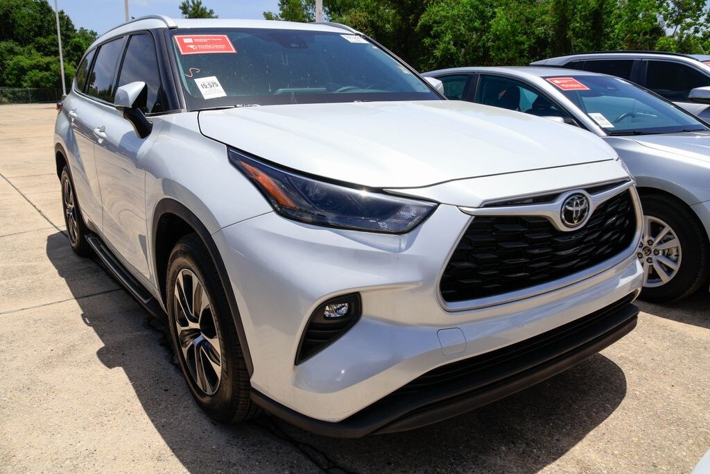 Used 2022 Toyota Highlander XLE SUV
