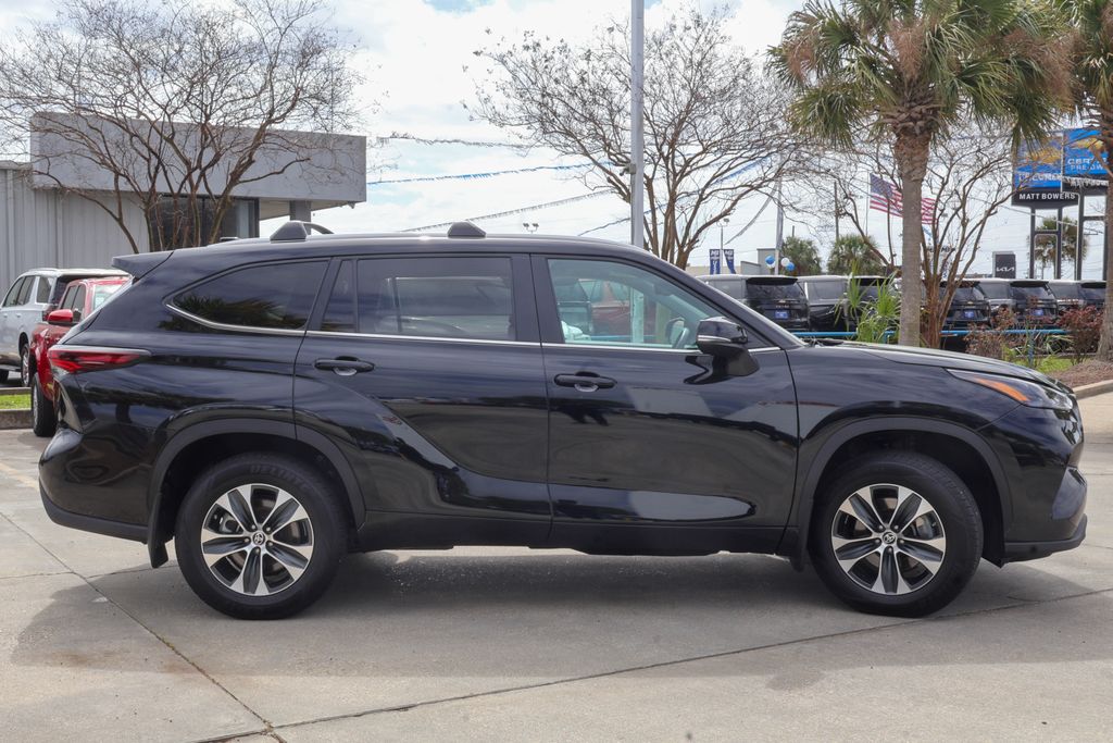 2024 Toyota Highlander XLE - Photo 25
