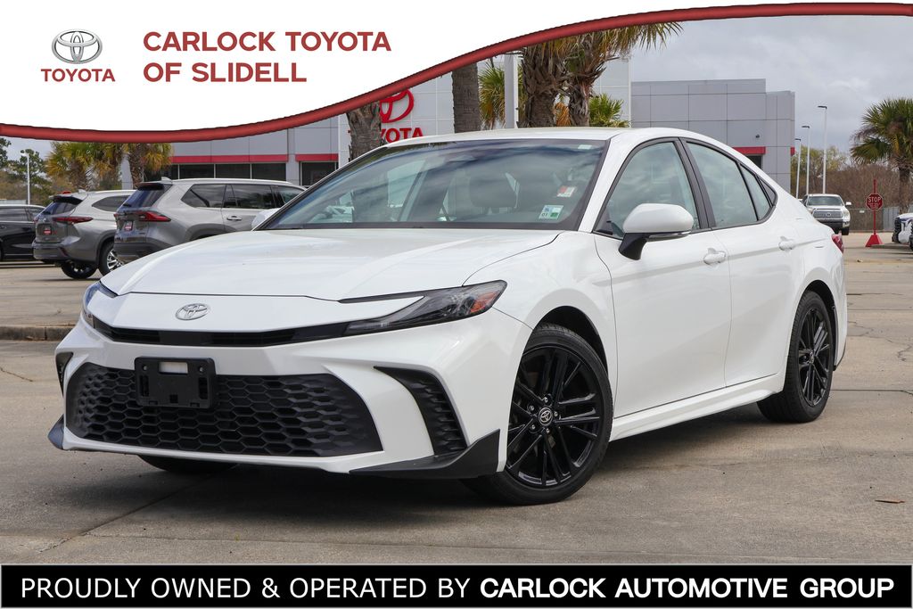 2025 Toyota Camry SE