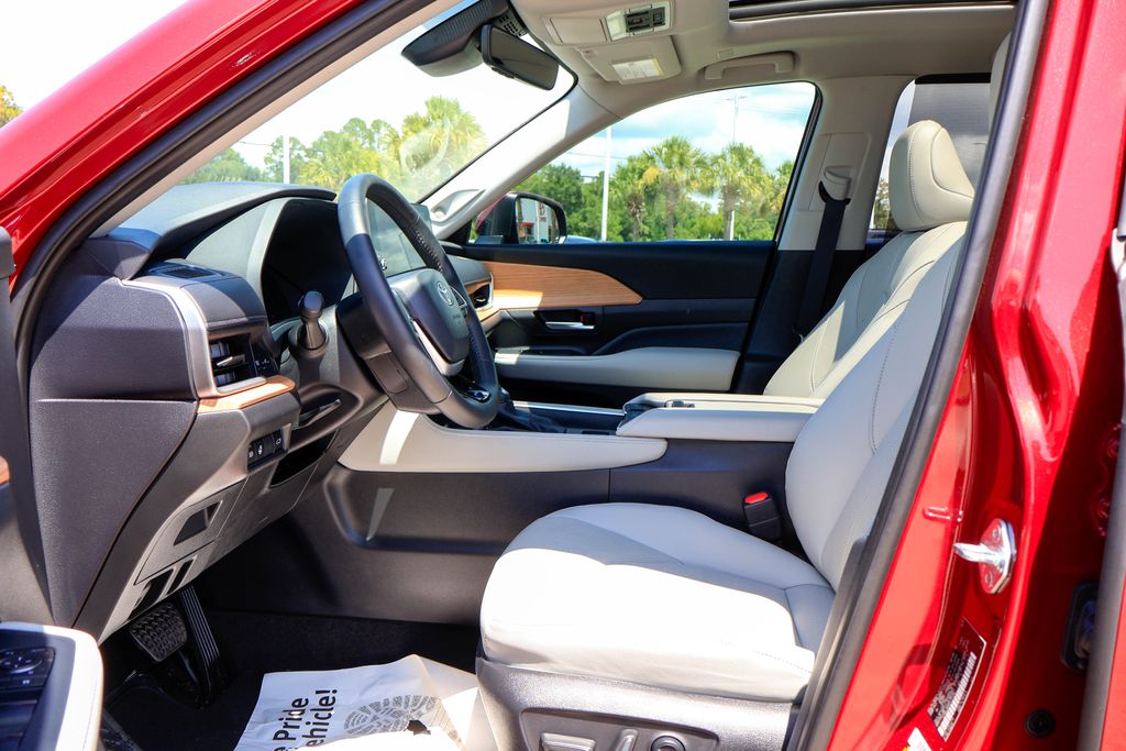 2026 Toyota Grand Highlander Limited - Photo 9